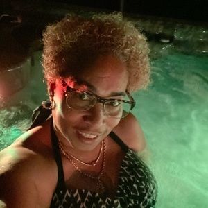 Meet your Posher, Verna